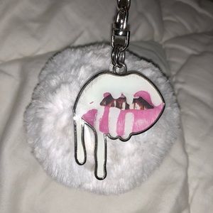 Kylie Jenner Cosmetics puff lip keychain